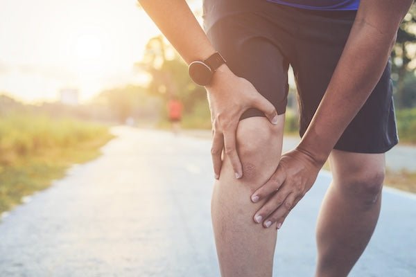 Understanding Kneecap Pain: Top 5 Common Causes - Motive Health